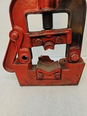 Vintage Pipe Vise Stand Yoke Tools No. B Y 3 THE RIDGE TOOLS ELIRIA Ohio USA