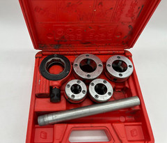 SUPER-EGO PIPE THREADER Set with Carrying Case &ndash; Sizes 1-1/4&Prime;, 1&Prime;, 3/4&Prime;, & 1/2&Prime;