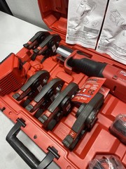 Milwaukee FORCE LOGIC Press Tool Kit with 1/2 in. &ndash; 2 in. Jaws Kit 2922-22