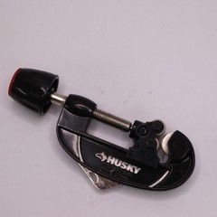 Husky Quick-Release Tube Cutter 1-1/8" 1000 002 517