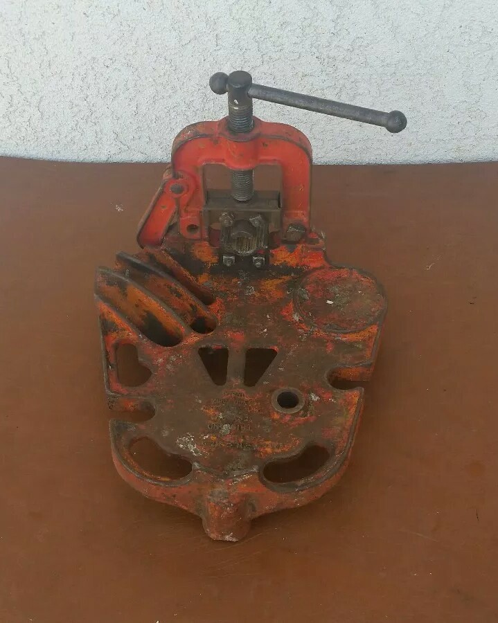 Ridgid Tristand TSY 2-1/2 Yoke Pipe Vise 1/8&Prime; to 2-1/2&Prime; made in the USA no legs
