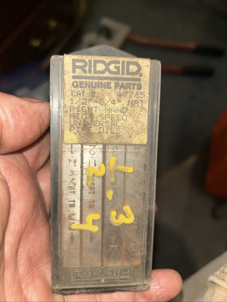 Ridgid 47765 1/2&Prime; to 3/4&Prime; &ndash; 14NPT Universal Dies High Speed RH