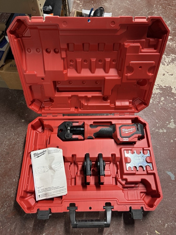 Milwaukee M12 2674-20 PEX Press Tool Kit w/ Case Manual Jaws 1/2&rdquo;, 3/4&rdquo;, and 1&rdquo;