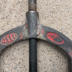 Reed H-6 Hinged 4-Wheel Pipe Cutters Cast & Ductile Pipe 4&Prime; to 6&Prime; Capacity