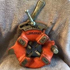 RIDGID&hellip;E-660&hellip;UNIVERSAL DIE HEAD&hellip;w/ 5/8&rdquo;-11 UNC Dies&hellip;.GOOD SHAPE