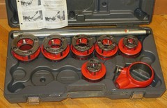 Ridgid 12-R Manual Ratchet Pipe Threader with 1/2&Prime; to 2&Prime; Dies &ndash; 36475
