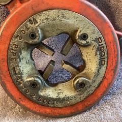 RIDGID&hellip;E-660&hellip;UNIVERSAL DIE HEAD&hellip;w/ 5/8&rdquo;-11 UNC Dies&hellip;.GOOD SHAPE
