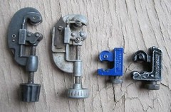 LARGE AND MINI TUBING CUTTERS, 3-22MM, 3-26MM, 3-28MM COPPER PIPE TUBE, LOT OF 4