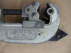 General Tools No.120 Screw Metal Pipe Tubing Conduit Cutter 1/8&Prime; to 1-1/8&Prime; O.D.