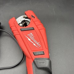 MILWAUKEE M12 Pipe Tubing Cutter Kit Battery and Charger And Case TESTED