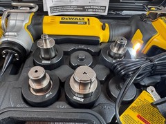 MINT &ndash; DEWALT 20V MAX Copper Swage Tool Kit DCE450D1 w/ 6 Heads, Battery & Case