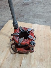 RIDGID 36620 (141) 21/2&Prime;-4&Prime; RECEDING GEARED PIPE THREADER USED W/ 300,700,1822