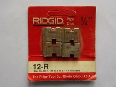 RIDGID 1/4&Prime; NPT 12-R PIPE THREADING DIES REVERSIBLE 111-R 11-R 00-R 37815 RED