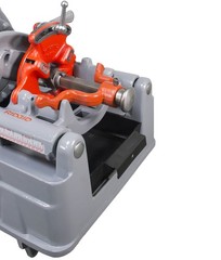RIDGID&reg; 535 V3 Pipe Threading Machine Manual Chuck and 811A Die Head 47745 47750