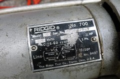 RIDGID NO, 700 POWER DRIVE PIPE THREADER WITH DIE HEADS IN BOX, 1/2-2&Prime;