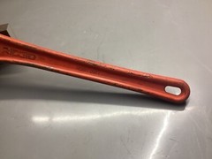 Ridgid Tools 18&rdquo; Heavy Duty 90&deg; Offset Pipe Wrench NOTE Hook Jaw Has Chipped End