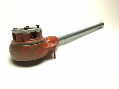 RIDGID 12-R RATCHET THREADER D-286 W/ 1&Prime; DIE & 18&Prime; HANDLE