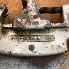 RIDGID No. 20 &ndash; 5/8 inch to 2-1/8 inches Pipe Cutter