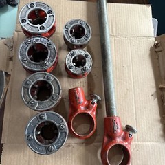 Ridgid 00-R Pipe Threader 1/2 3/4(4) 1 Inch And (2) Holders Handle Made In USA