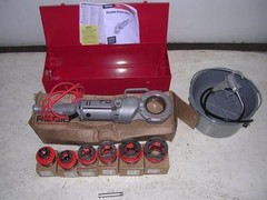 RIDGID 700 POWER PONY PIPE THREADER 6 12R DIE HEADS 1/2-2 OILER CASE MANUAL VISE