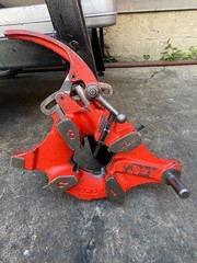 Ridgid 1224 Pipe Threading Machine &ndash; Seller Refurbished w/ 2 Dies