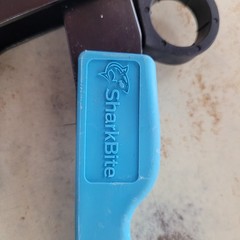 New SharkBite 1/2&Prime; And 3/4&Prime; Compact PEX Crimp Tool 22978Z