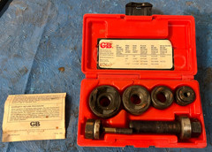 KOM &ndash; 50125 Mechanical Pipe Punch Slug Out GB Electrical Tool Complete Set B59