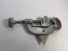 Fuller Tubing Pipe Cutter Screw Type 1/8&Prime; &ndash; 1&Prime; Japan