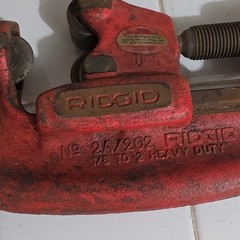 RIDGID No. 2A/202 (2A/202) Screw Feed Pipe Cutter, 1/8 in to 2 in