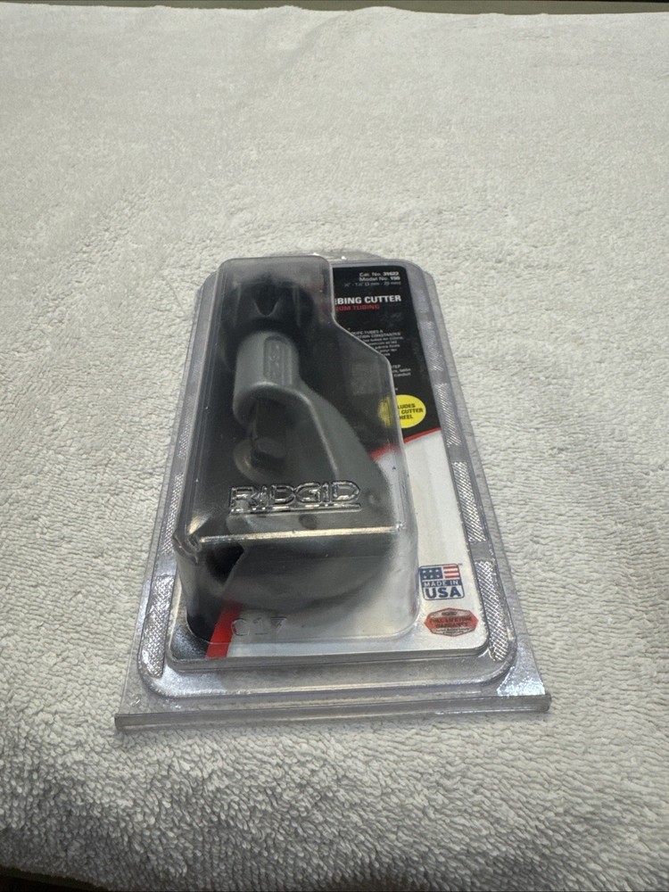 RIDGID Tool (31622) Screw Feed 1/8-1 1/8&Prime; Tubing & Conduit Cutter Made in USA