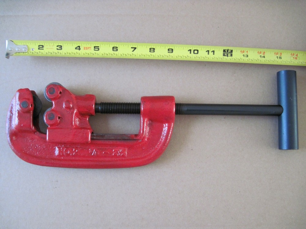 Heavy Duty #2 Pipe Cutter 3/8&Prime; to 2-1/2&Prime; O.D. New