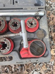 Ridgid 36475 12-R 1/2&Prime; to 2&Prime; Exposed Ratchert Threader Die Set w/ Pipe Cutter