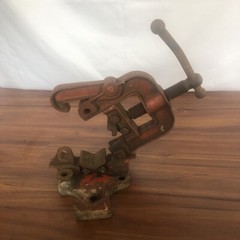 Vintage Ridgid Pipe Vise B-Y-2-1/2 Pipe Vise / Clamp