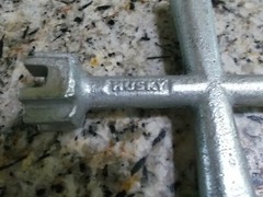Husky Pop-Up Plug Wrench Drain Holder Tool new