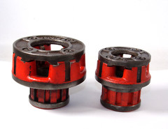 RIDGID 00R Pipe Threader Die Head Set, 1&Prime; & 3/4&Prime; with Ratchet, 00R