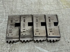 OSTER Symbol 300 Bolt Threading Dies 2&Prime; &ndash; 4-1/2 NC Threads per Inch #12215 Used