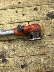 RIDGID 00-R Manual Pipe Threader with 1/2 in NPT Die Head, Right Hand
