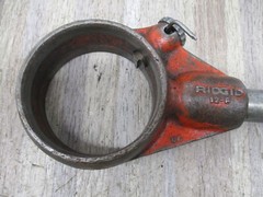 Ridgid D286 12-R Ratcheting Manual Threader 24&Prime; Handle With 1 Die(12-r)