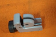Yellow Jacket 60160 1/8&Prime; To 5/8&Prime; Tubing Cutter