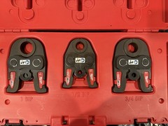 Open Box Milwaukee 49-16-2696 Black Iron Durable Press Jaw 1/2&Prime; &ndash; 1&Prime; Kit *read*