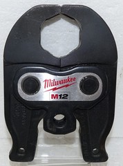 Milwaukee 2473-22 Copper Pipe Press Tool with 4 Jaws 2 Batteries See pics
