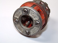 RIDGID 00R Pipe Threader Die Head Set with Ratchet, 3/4&Prime;, 3/8&Prime; & 1/4&Prime; 00-R