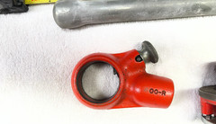 Rigid Ratcheting Pipe Threader 00-R 18&Prime; Handle 3 dies 1/2&Prime; 3/4&Prime; 1&Prime; Used