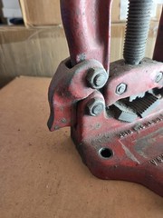 RIDGID BENCH YOKE VISE 1/8&Prime; to 2 1/2&Prime; PIPE MADE IN USA Vintage