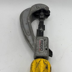 Ridgid Quick-Acting Tubing Cutter Heavy Duty Pipe Tool Yellow Knob CSST Cutter