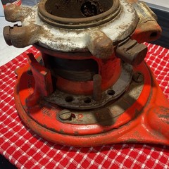 RIDGID 65 R RIDGID 1&Prime; TO 2&Prime; PIPE THREADER NO Handles 65-R