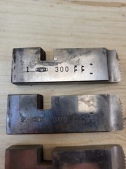 Oster Pipe & Bolt Dies Threading Machine Threader Universal 300