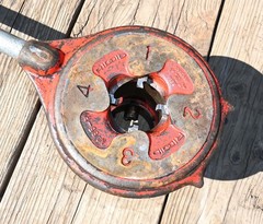 Ridgid No 65-R Pipe Threader 1&rdquo; To 2&rdquo; with 18&Prime; Handle