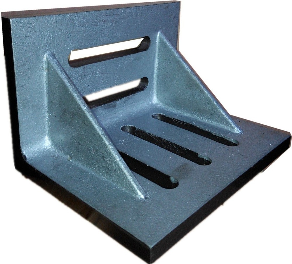 34020302 41/2 x 31/2 x 3 Inch Slotted Angle Plate Webbed Hardware