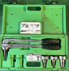 WIRSBO Quick & Easy Pipe Tool Kit with Multiple Heads in Green Case